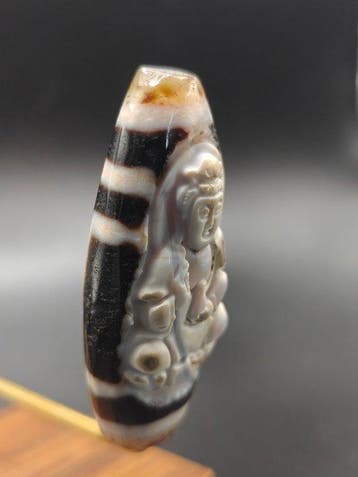 Oude Guanyin op Tibetaans ÉénoogDzi - Hoogte: 50.78 mm -