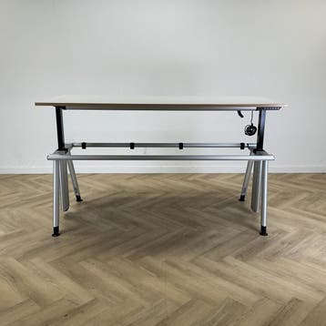 Haworth elektrisch zit-sta bureau 200x100 cm,  grijs - licht, Huis en Inrichting, Bureaus, In hoogte verstelbaar, Gebruikt