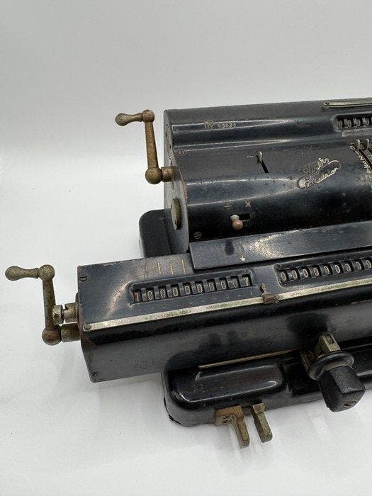 Tiger Calculating Machine Co., Ltd. - Serial No. 93636,, Antiek en Kunst, Kunst | Designobjecten