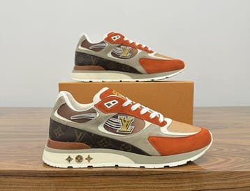 Louis Vuitton - Run Away - Sneakers - Maat: EU 44, Nieuw