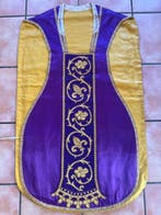 Oude romeinse chasuble - Borduurwerk - Orfroi - Goudgaren -
