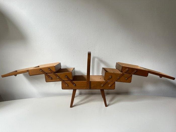 Naaidoos - Organizer / Bijzettafel - Hout, Antiek en Kunst, Kunst | Designobjecten