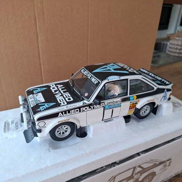 Minichamps 1:18 - Model raceauto - Ford Escort II RS1800 -