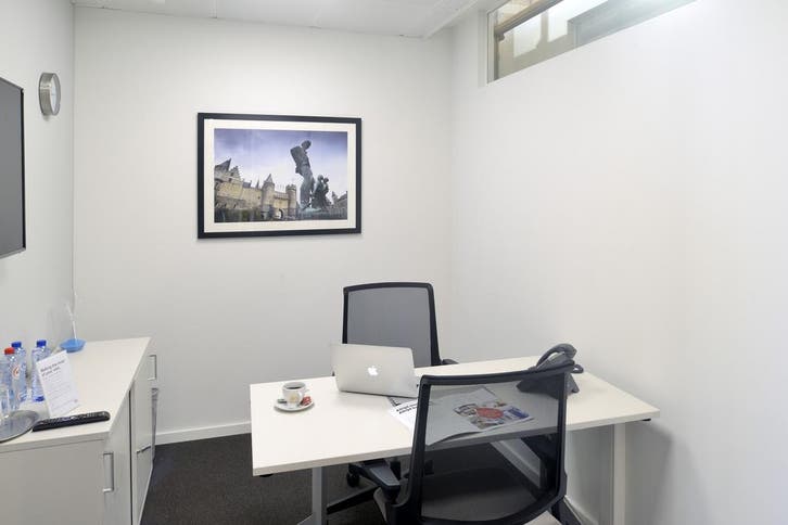 Kantoorruimte voor 1 in Railway Station - Regus Express, Articles professionnels, Immobilier d'entreprise