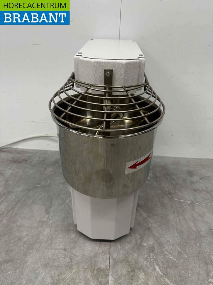 Sammic SM-10 Spiraalkneder Deegkneder Deegmenger RVS kuip 10, Articles professionnels, Horeca | Équipement de cuisine, Enlèvement ou Envoi