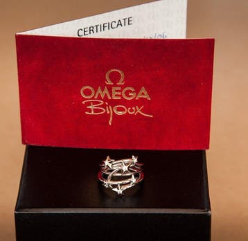 Omega - Ring - 18 karaat Witgoud Diamant (Natuurlijk)