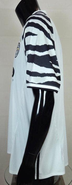 Juventus - Championnat dItalie de Football - 2016 - Maillot