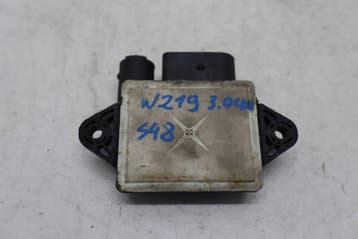 gloeistof relais Mercedes Benz CLS W219 3.0 CDI V6 211002104, Verzenden