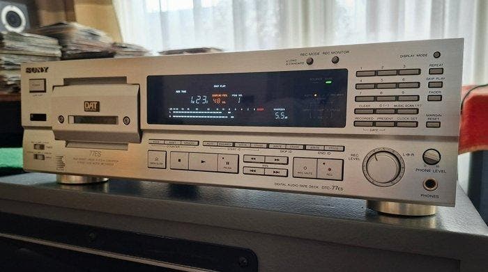 Sony - DTC-77ES DAT - bande audio numérique, Audio, Tv en Foto, Radio's