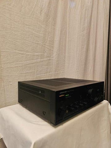 Onkyo - A 8170 Solid state geïntegreerde versterker