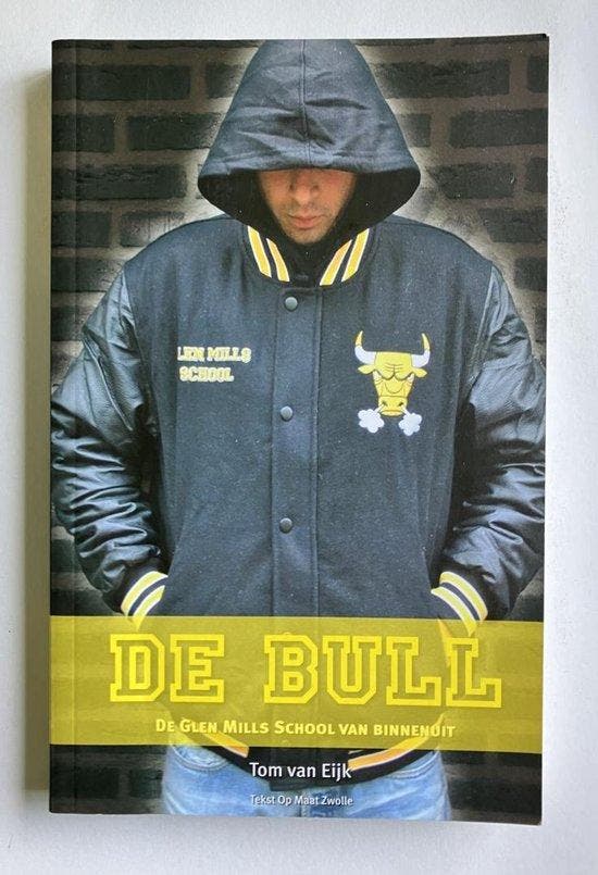 De Bull 9789081975407 Tom van Eijk, Boeken, Literatuur, Gelezen, Verzenden