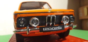 1:18 - Voiture miniature - BMW 2002 tii - JÄGERMEISTER