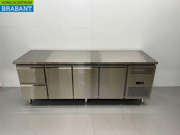 Établi réfrigéré HCB en acier inoxydable 3 portes et 2, Verzenden