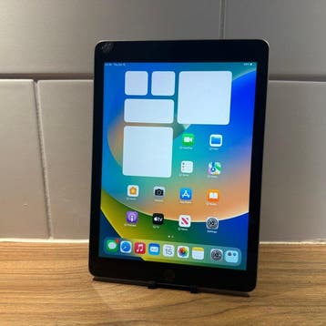 Apple iPad (5th Generation) 128GB Wifi - Mobiele telefoon, Nieuw
