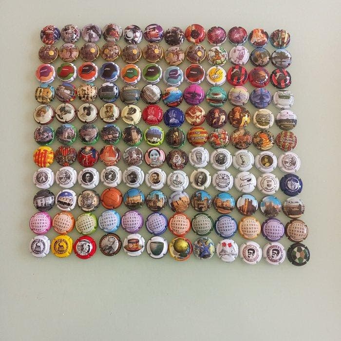 Champagne capsules (132) - Metaal - MULTITHEMA CAPSULES, Antiquités & Art, Antiquités | Jouets