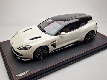 211-TwoEleven 1:18 - Voiture miniature - Aston Martin Zagato
