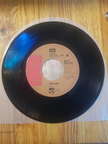 Pink Floyd - One of These Days / Seamus - 45 RPM 7 Single -