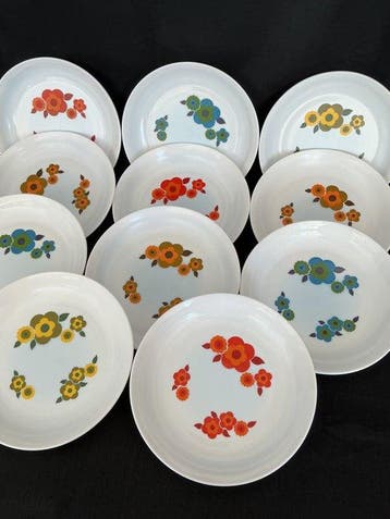 Arcopal France 1960-1970 - Bord - Opaline glas - Elf vintage