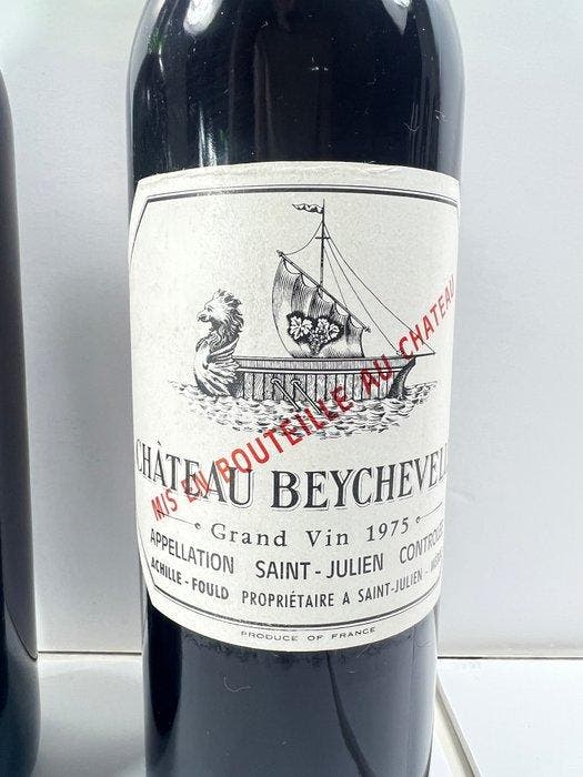 1975 & 1974 Château Beychevelle - Saint-Julien - 2 Flessen, Verzamelen, Wijnen