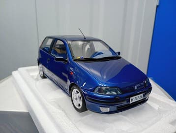 Laudoracing 1:18 - Model sportwagen - Fiat Punto GT 1400 2ª, Nieuw