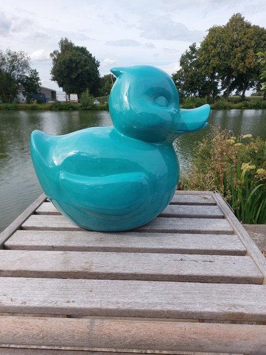 Figuur - Large turquoise bath duck - 44 cm - Polyresin, Antiek en Kunst, Curiosa en Brocante