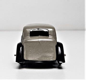 Dinky Toys 1:43 - Berline miniature - Daimler 30c