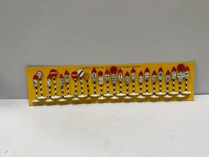 Dinky Toys - Speelgoed 772 - British Road Signs - Boxed -, Hobby & Loisirs créatifs, Voitures miniatures | 1:5 à 1:12