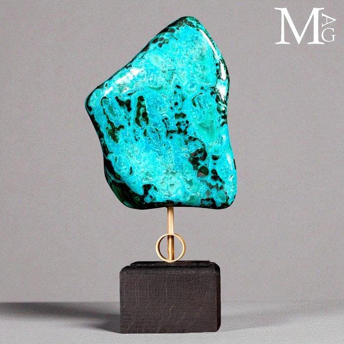 Malachiet met chrysocolla sculptuur op sokkel - Hoogte: 20, Verzamelen, Mineralen en Fossielen