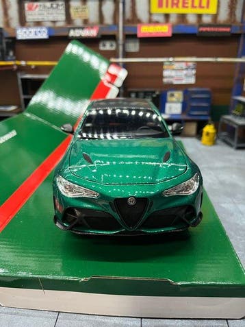 Bburago 1:18 - Modelauto - Alfa Romeo Giulia GTA (2020), Nieuw