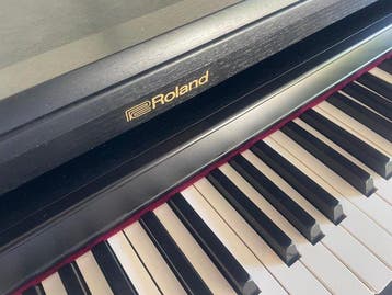 Roland - HP601 - - Piano - Onbekend