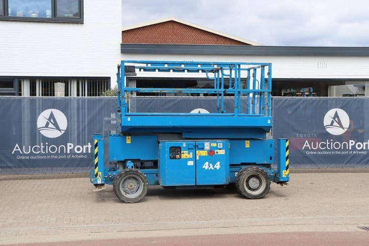 Veiling: Schaarlift Genie GS2669 RT Diesel 2014 9.7m, Zakelijke goederen, Machines en Bouw | Liften, Steigers en Ladders, Ophalen