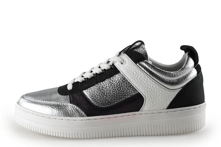 Maruti Sneakers in maat 40 Zilver, Kleding | Dames, Schoenen, Overige kleuren, Zo goed als nieuw, Sneakers, Verzenden
