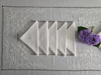 Tovaglia ricamata a mano in misto lino 12 posti tablecloth