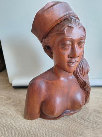 3 Balinese Sculpturen - Buste - Indonesië