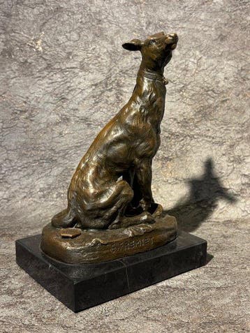 Beeld, Naar E. Fremiet: Zittende windhond aan riem - 18 cm -