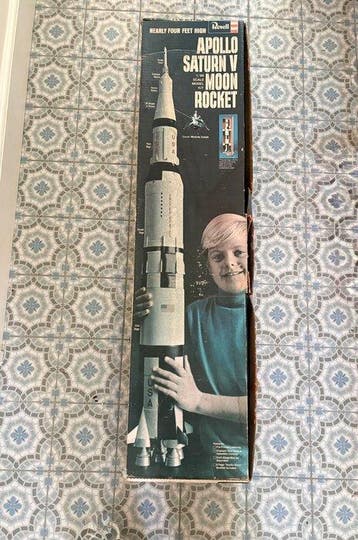 revell Kit de maquette Revell Apollo Saturn V Moon Rocket -, Antiek en Kunst