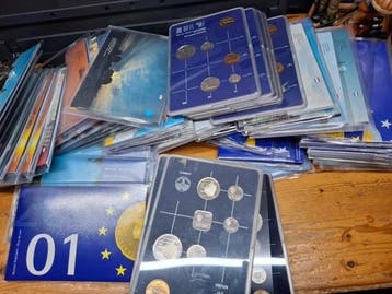 Nederland Antillen Aruba. 68 Muntensets Jaarsets (Zonder, Postzegels en Munten