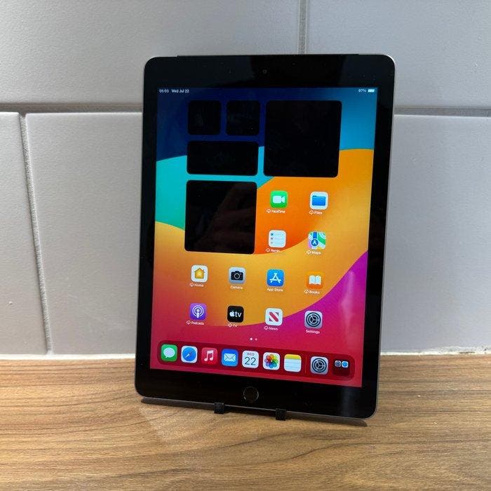 Apple iPad (6th Generation) 32GB Wifi + Cellular - Mobiele, Consoles de jeu & Jeux vidéo, Consoles de jeu | Accessoires Autre
