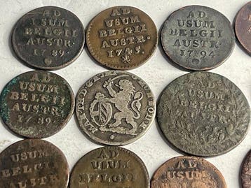 Pays-Bas autrichien. Lot de 31 monnaies (Sans prix de