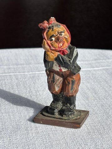 Figuur - von Hand geschnitzte Charakterfigur aus dem