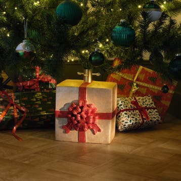 Pied de sapin de Noël en forme de cadeau - 26 x 25 x 32 cm, Divers, Noël, Verzenden, Neuf