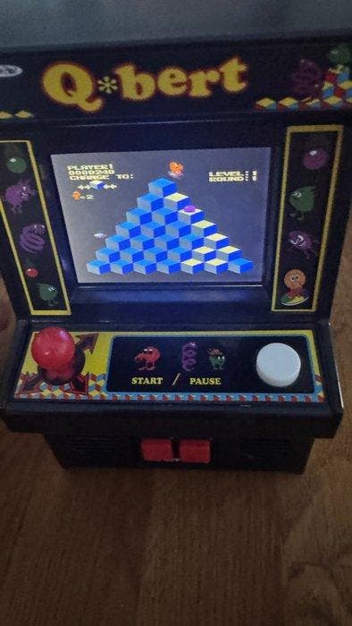 basic fun - Mini bornes darcade portables Q*bert Pac-Man, Games en Spelcomputers, Spelcomputers | Overige Accessoires