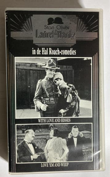 LAUREL & HARDY IN DE HAL ROACH-COMEDIES WITH LOVE AND HISSES, Gebruikt