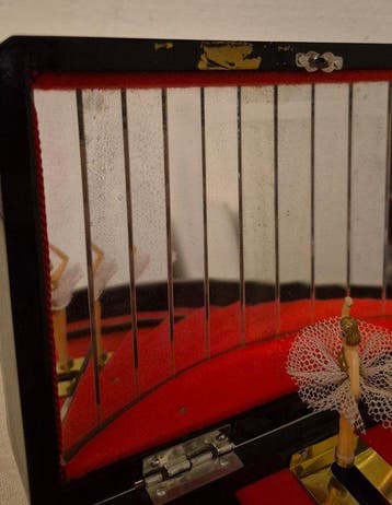 Sankyo, Elegante Carillon Portagioie Vintage con Ballerina, Antiek en Kunst