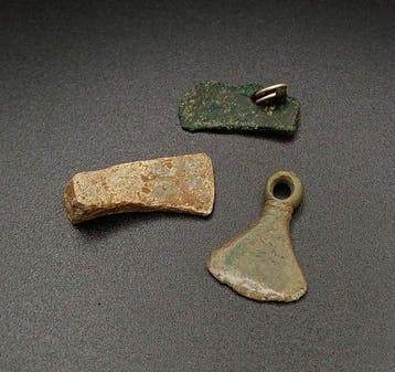 Viking periode Brons Bijl-bedels - 23 mm (Zonder