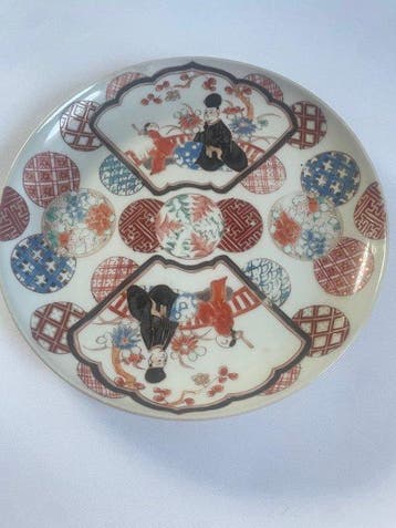 Drietal Arita-porseleinen borden - Imari-stijl Akae -