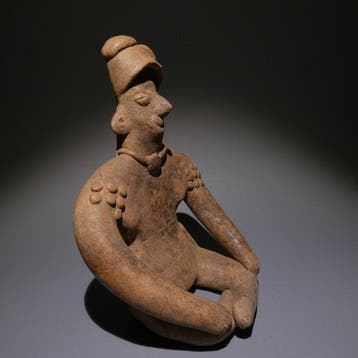 Colima, Westkust van Mexico Terracotta Zittende figuur. 13