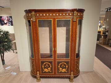 Louis XVI vitrinekast, Huis en Inrichting, Nieuw