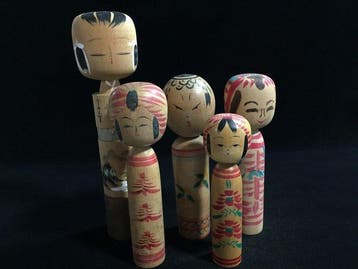 Collection de 5 poupées kokeshi japonaises vintage -