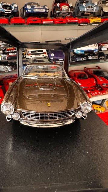 KK-Scale 1:18 - Voiture miniature - Ferrari 250 GT Lusso, Nieuw